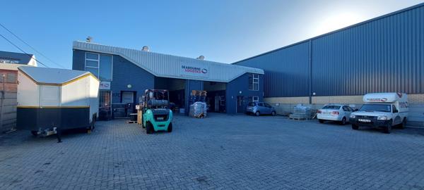 560  m² Commercial space