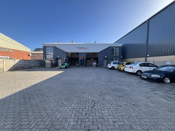 560  m² Industrial space