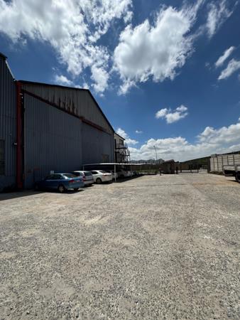 1 512  m² Commercial space