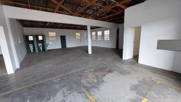 140  m² Commercial space