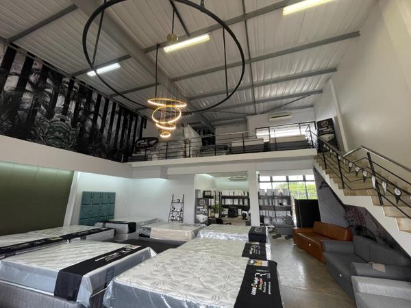 198  m² Commercial space