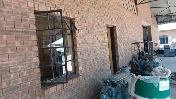 147  m² Commercial space