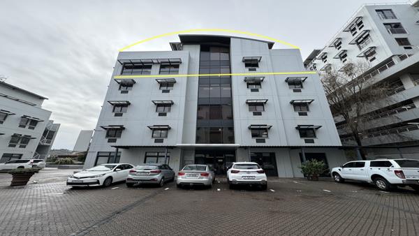 273  m² Commercial space