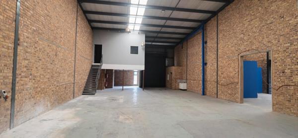 254  m² Industrial space
