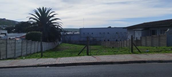 843 m² Land
