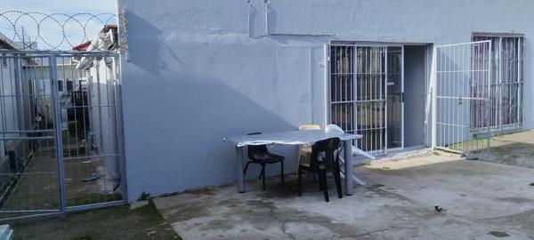 198  m² Commercial space