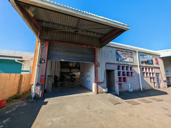 296  m² Industrial space