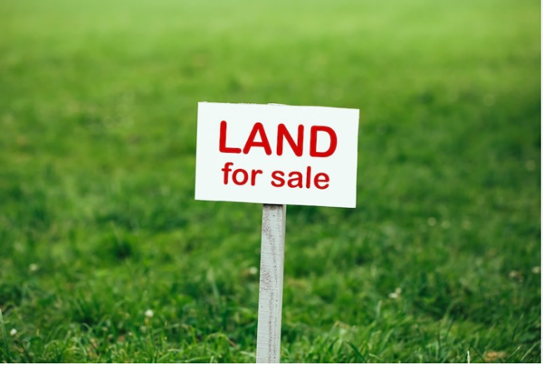 500 m² Land
