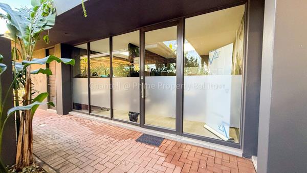 30  m² Commercial space