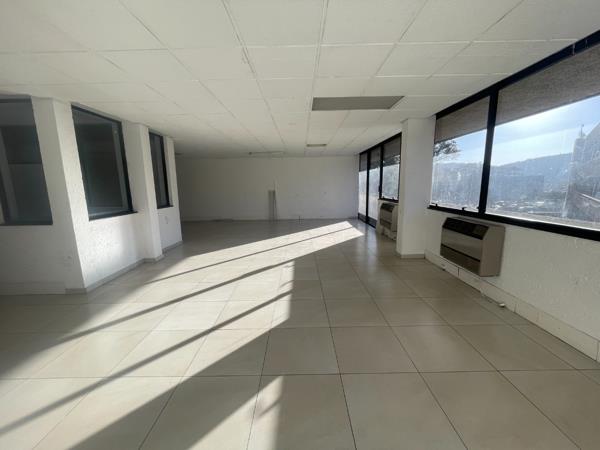 115  m² Commercial space