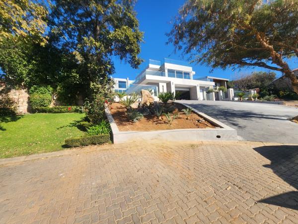 6 Bedroom House