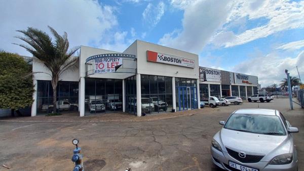 2 300  m² Industrial space