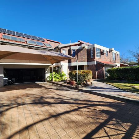 5 Bedroom House