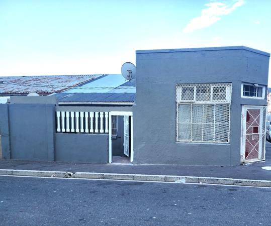 1 Bedroom House
