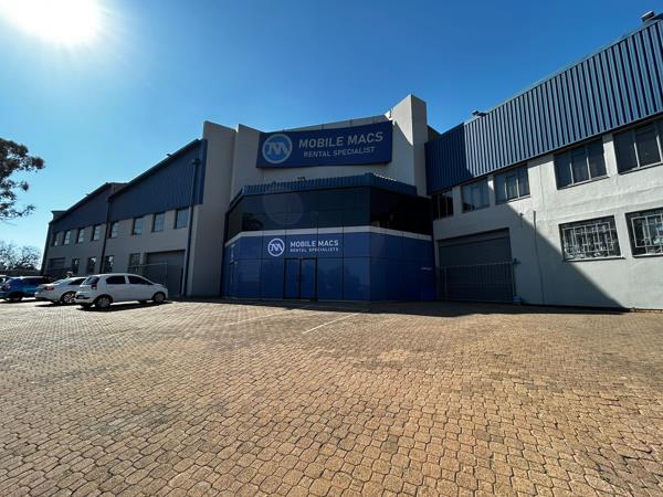 3 000  m² Industrial space