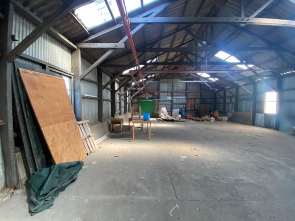 379  m² Industrial space