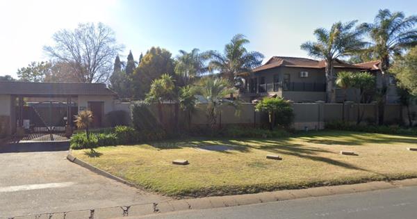 72  m² Commercial space