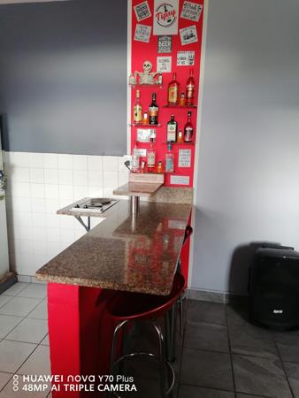 1 Bedroom House