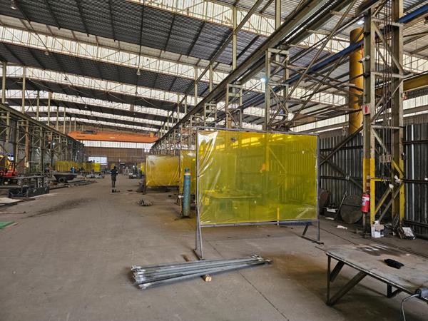 2 000  m² Industrial space