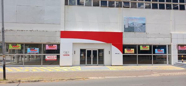 8 723  m² Commercial space