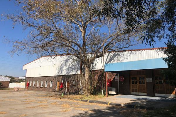 807  m² Industrial space