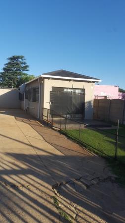 1 Bedroom Garden Cottage