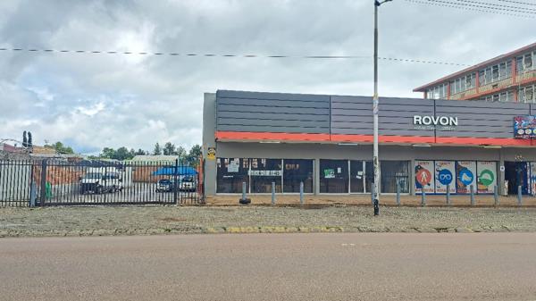 208  m² Retail Space