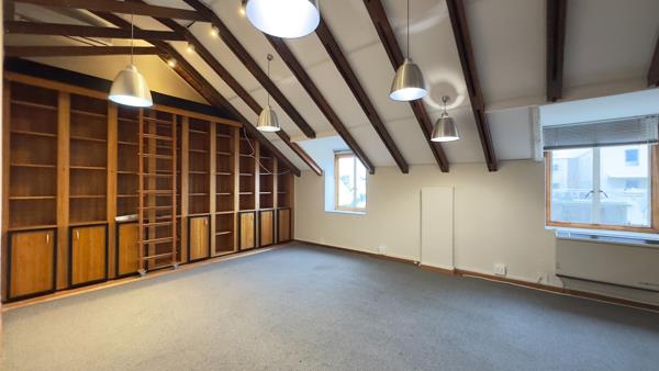 100 m² Commercial space