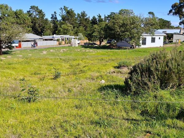 747 m² Land