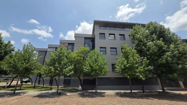 70  m² Commercial space