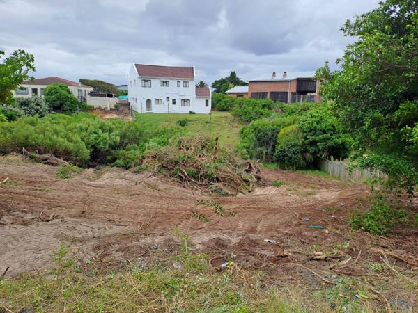 785 m² Land