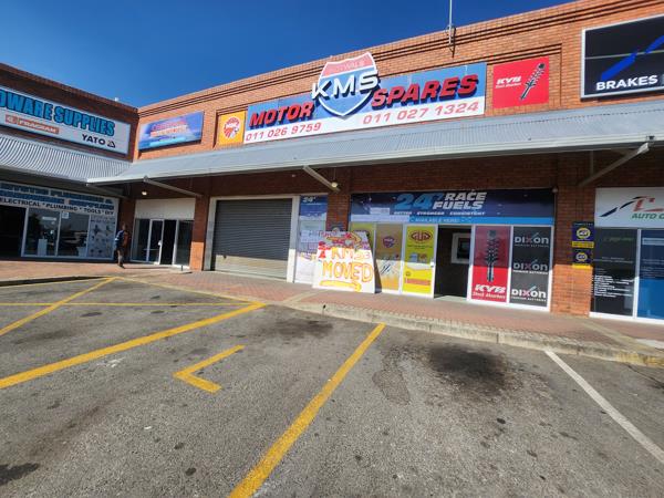 438  m² Commercial space