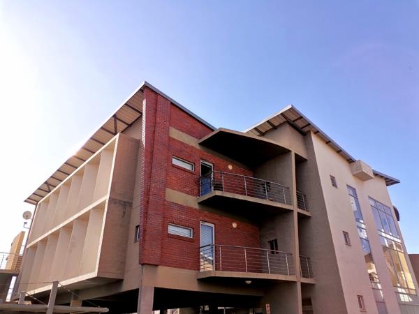 151  m² Commercial space