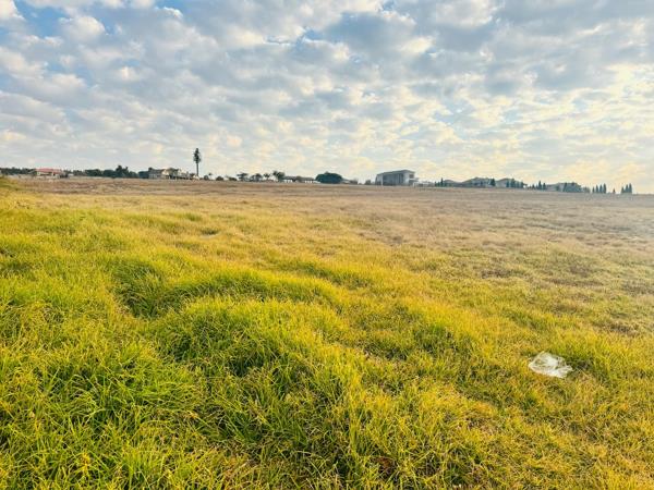 8 686 m² Land
