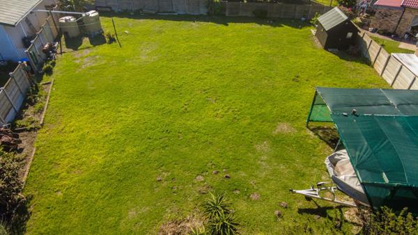 690 m² Land