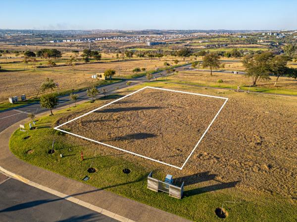 760 m² Land