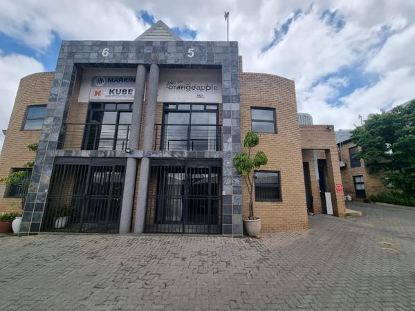 563  m² Industrial space