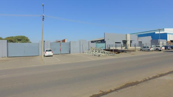 2 047 m² Commercial space
