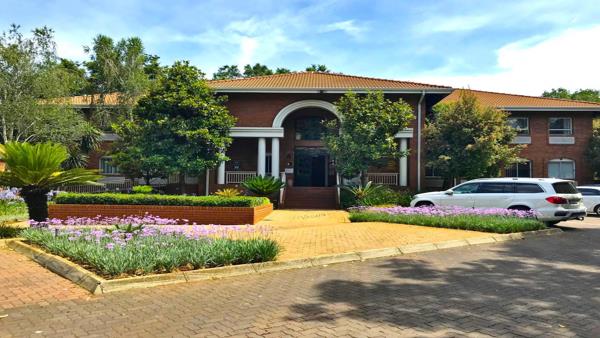 153  m² Office Space