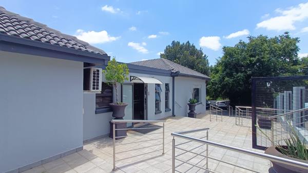 32  m² Commercial space