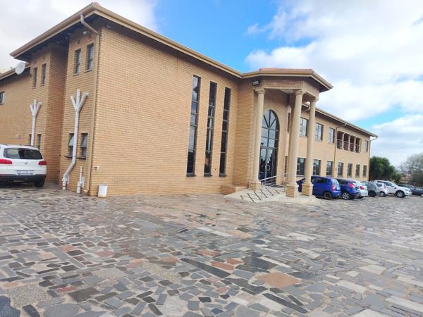 9 710  m² Industrial space