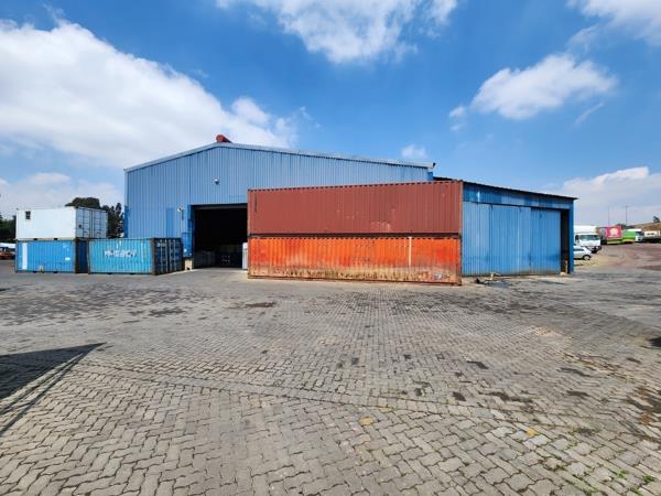 8 000 m² Industrial space