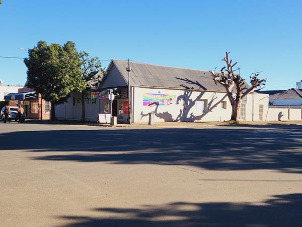 800  m² Commercial space