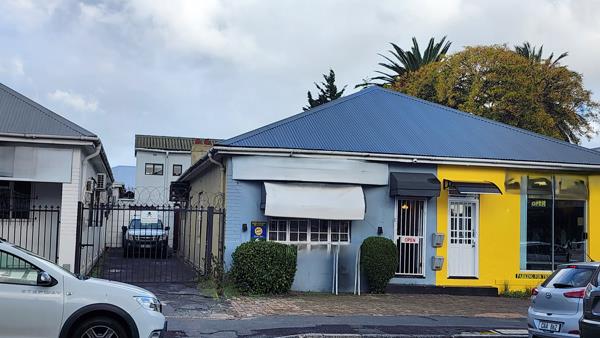 170  m² Commercial space