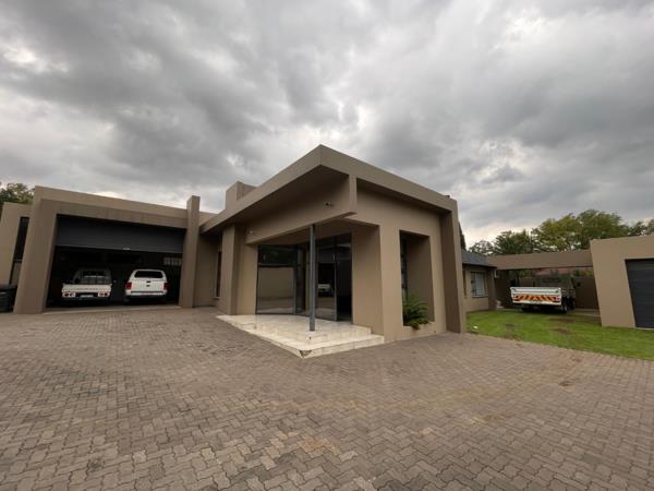 158  m² Commercial space