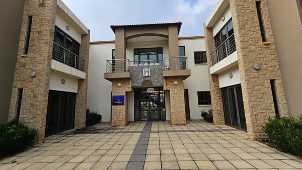 306  m² Commercial space