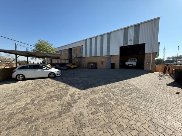961  m² Industrial space