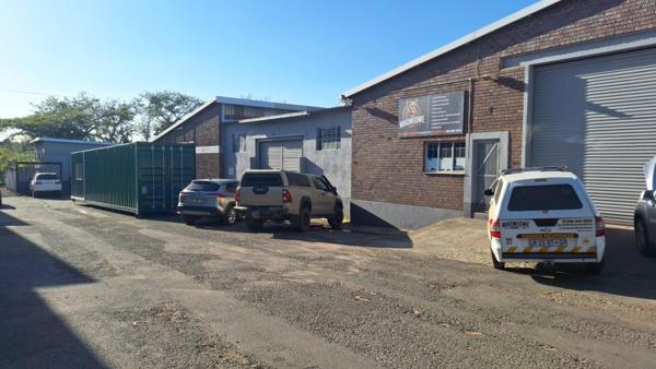 810  m² Industrial space