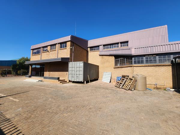 673  m² Industrial space