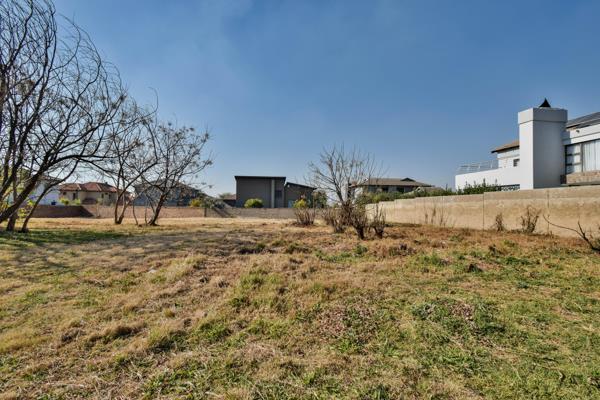 947 m² Land